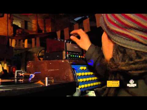 UNIBERTSAL DUB #1  WATTS ATTACK & DREAD DRIVE