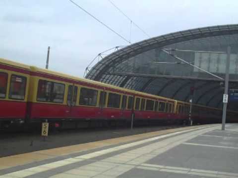BR 481 er Berliner S Bahn als S7 nach Ahrensfelde in Berlin HBF ;)