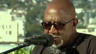 Sipho ‘Hotstix’ Mabuse Performs “Ke na le Modisa (I have a Shepard)”