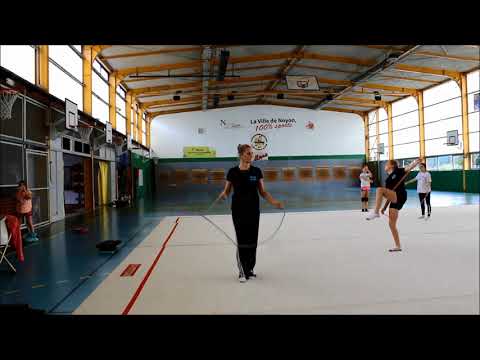 Gymnastique rythmique CORDE complexifications à partir d un échappé frontal