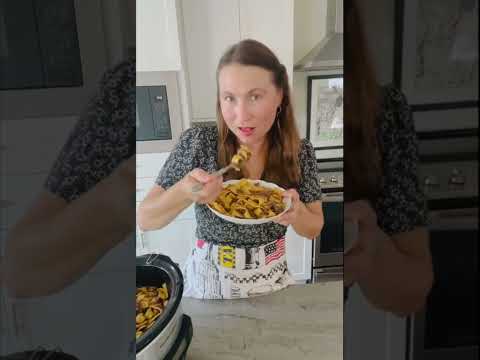 Flavorful Slow Cooker Beef and Noodles Recipe