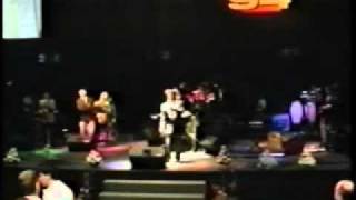 Celebra Victorioso - Juan Carlos Alvarado, Marcos Witt  94