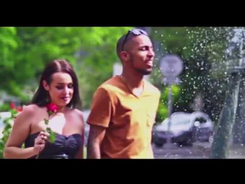 O Méga - A  mes côtés - Paroles