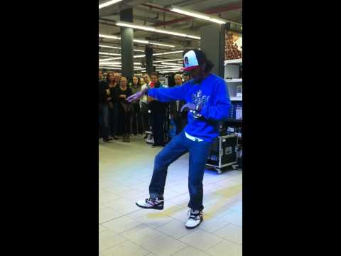 Marques Scott @ Conrad Electronic Essen   (5)