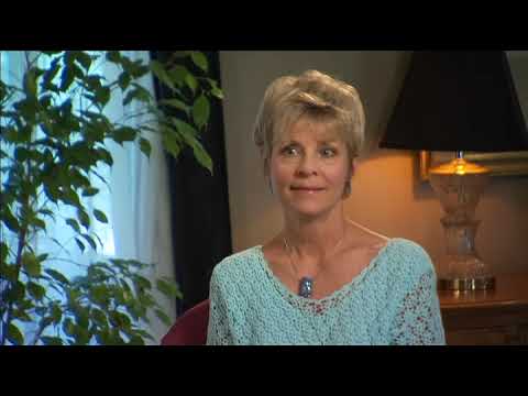 Glamour and Glitter - Cast Members Look Back at Jem and the Holograms