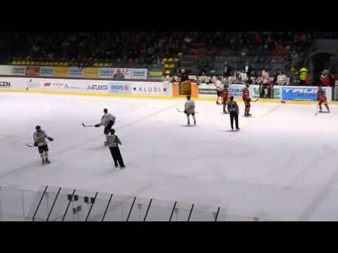 3.čtvrtfinále EBEL - HC ORLI ZNOJMO vs. DORNBIRNER EC (3:1) - 1,3,2016 - gól hostů v přesilovce