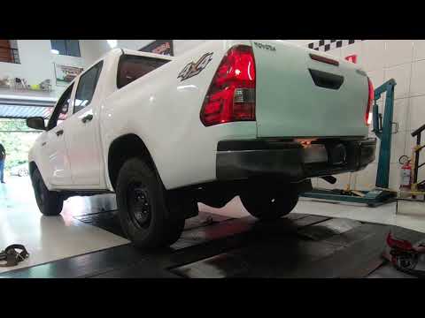 Toyota Hilux 2.8 diesel ganhando 30,5 cavalos com RaceChip