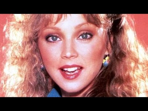 download lagu mp3 mp4 Cheers Actors, download lagu Cheers Actors gratis, unduh video klip Cheers Actors