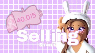 Selling a bunch of stuff!! || Royale High || Roblox