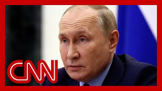 Officials from 18 Russian districts call for Putin to resign