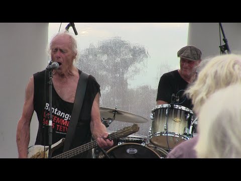 Schokker bluesfestival: Bintangs -Do John & the Price vooraf :-)