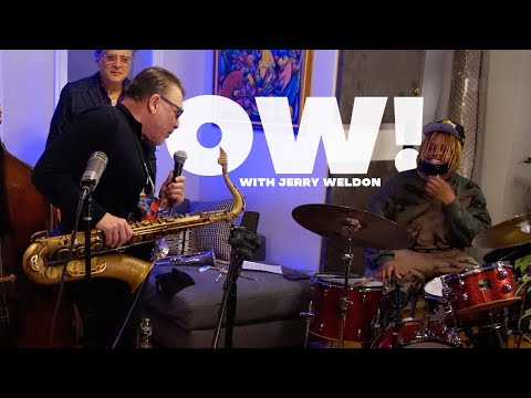 When the Saxophonist SPEAKS the DRUM Intro!