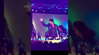 Download lagu Shahrukh khan and the iconic chaiya chaiya mp3 Download lagu Shahrukh khan and the iconic chaiya chaiya mp3