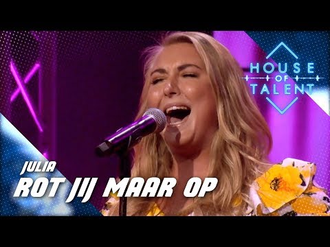 Idols-winnares Julia blaast jury omver - House of Talent