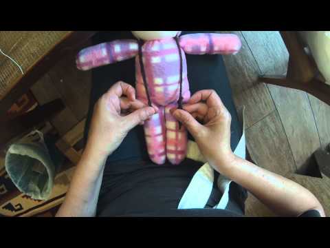 19 - boneca de soft - trancinhas e maos