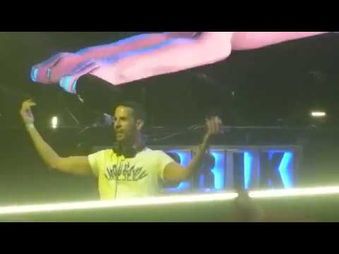 Sagi Kariv @ We Massive Main Party - Fabrik - Madrid Pride 2019 (06/07/2019)