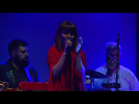 MIRCEA RUSU BAND SI ALEXANDRA UNGUREANU- NUMAI OCHII TAI