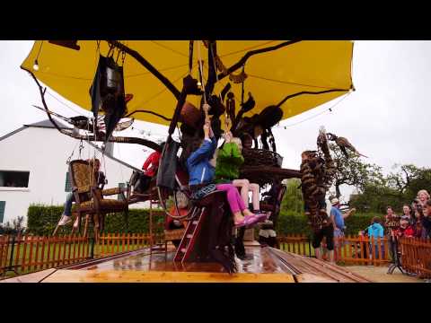 Caroussel artisanal pour enfant “L'arbre nomade“ - Cie des Quatre saisons [Réalisation - Cadrage - Montage]