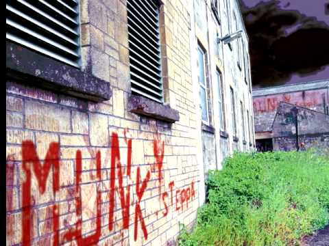 munkySteppa ft. Prince Fari - Atomic Dub (Dubstep Dub Mix).mov