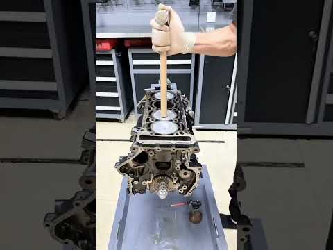 Volkswagen EA888 engine assembly #engine #carengine #EA888