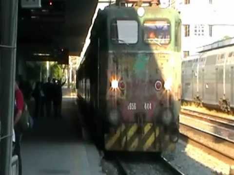 E656.444 in partenza con l' EXP 14080 Pellegrini Napoli Centrale - Lourdes
