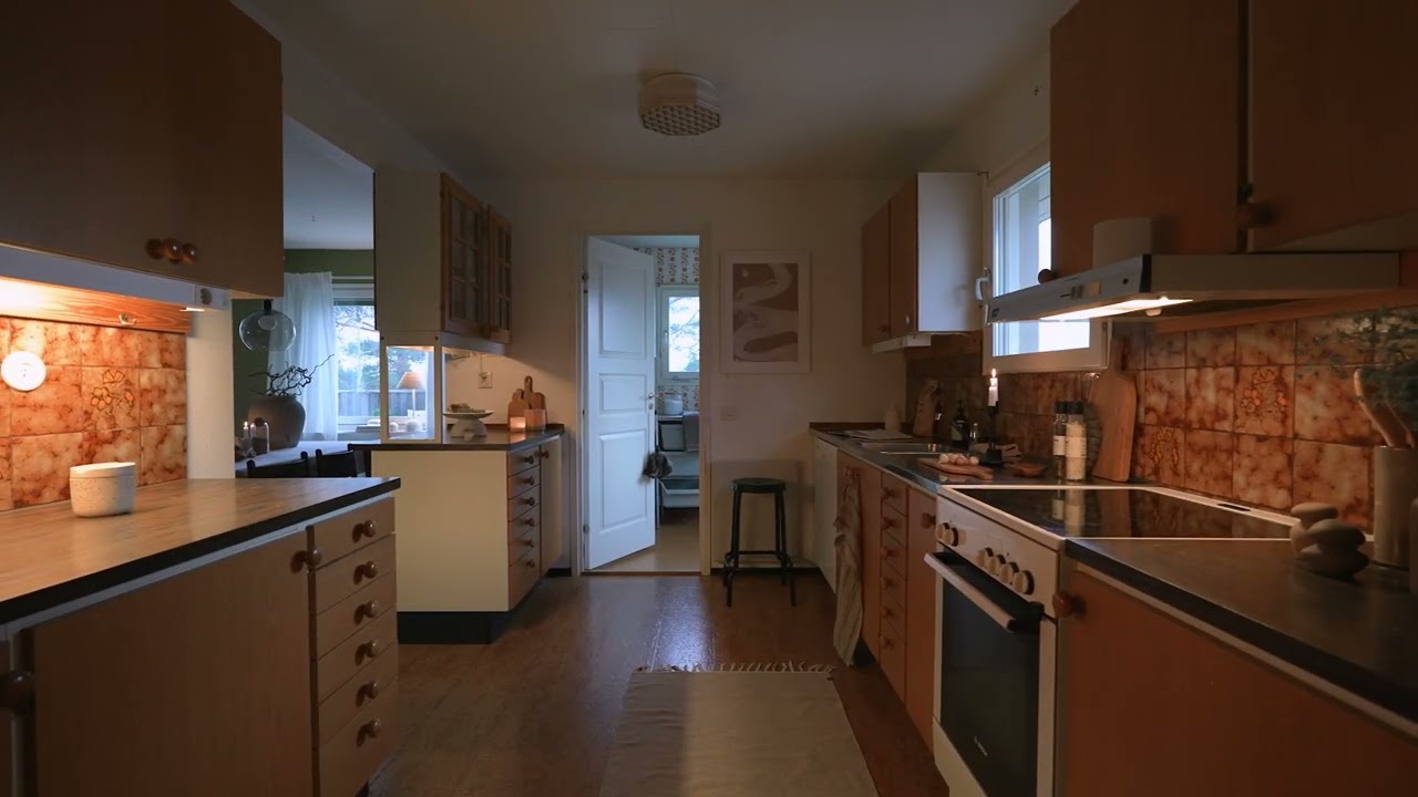 6 rum Villa på Juristvägen 7 Segeltorp Huddinge kommun - video