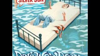 SILVER SUN - Rock n roll widow