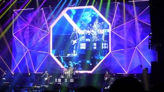 CNBLUE CSHK Day 1 - Diamond Girl