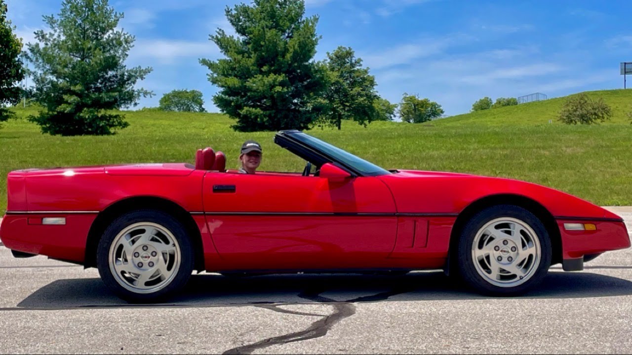 COLLEGE GIRL REVIEWS 1990 CORVETTE