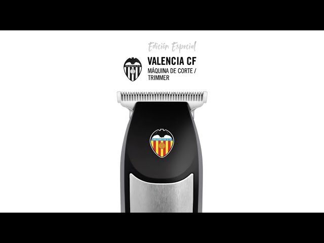 Máquina de Barbear Multifunções By AGV Valencia C.F. Recarregável 20h 4 Pentes video