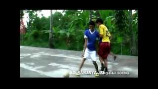 preview picture of video 'SINGKONG SOCCER SMA CANDIPURO Juwita  Creation 2012'