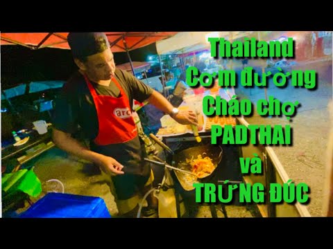TAILÂNDIA STREET FOODS PadThai e ovos fritos N Rice… se você for para TL recomendo estes ❤️😂