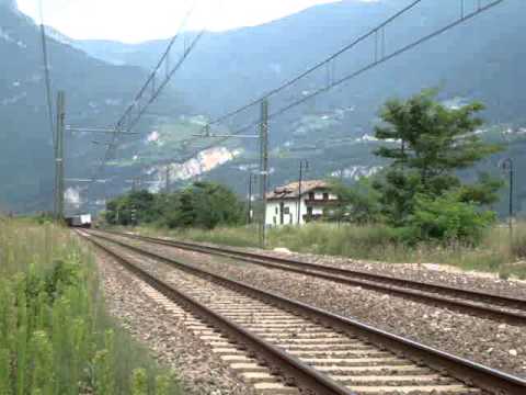 Probefahrt der E656.005 und bunter Güterverkehr / Corsa prova del E656.005 e diversi treni merci