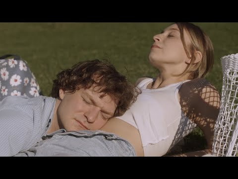 Video thumbnail for L’été je m’ennuie