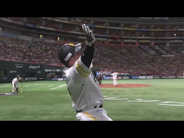 【3回裏】緩いカーブをレフトテラス席へ!! ホークス・山川穂高 自身2年ぶり4度目の30号到達!!  2024年9月4日 福岡ソフトバンクホークス 対 北海道日本ハムファイターズ