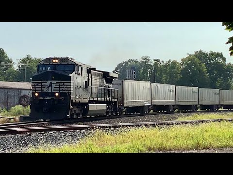 Rare Final Road Railer Trains, Train Without Freight Cars Slamming The RR Diamonds, Triple Crown