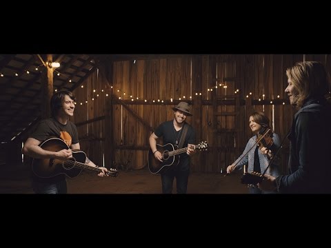 Mitchell Tenpenny ft. The SteelDrivers - Cane's Creek [Official]