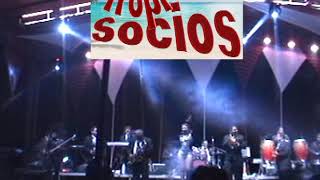 Pachuco bailarin y mambo Lupita, Tropisocios "en vivo".