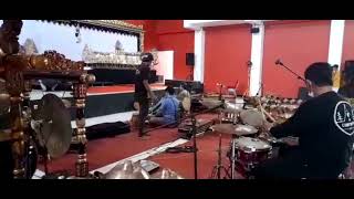 Download lagu Yuk Nonton Wayang Kulit, Malam ini di Gedung DPC Perjuangan Banjarnegara mp3