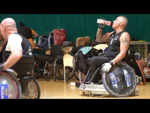 Altro che disabili: ecco i ragazzi del rugby in carrozzina Altro che disabili: ecco i ragazzi del rugby in carrozzina