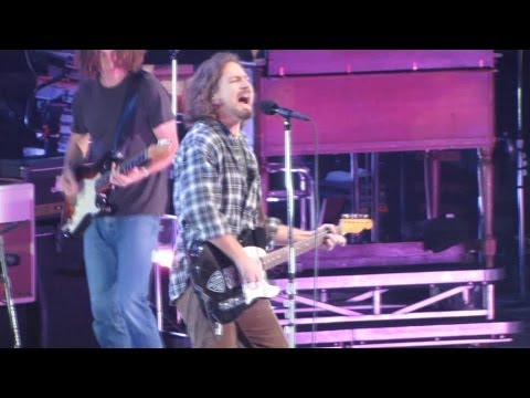 Pearl Jam: Unthought Known [HD] 2010-05-15 - Hartford, CT