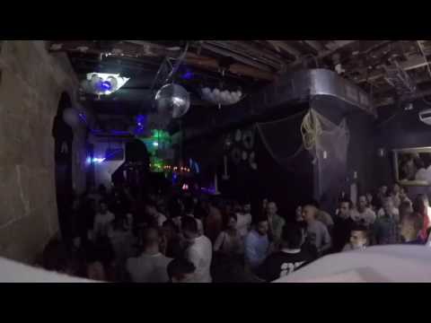 Robin S Show me love (Elias Tzikas) played by LOS BOHEMIOS