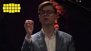 Víkingur Ólafsson – Étude No. 9 – Glass | Yellow Lounge