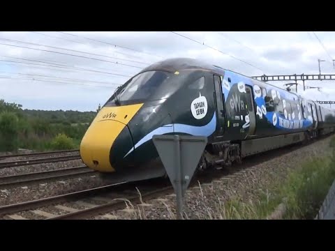 GWR class 802 802020 in NEW NHS LIVERY at Tilehurst 03/07/2020