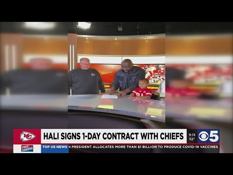 Tamba Hali signs one-day contract to retire with Chiefs