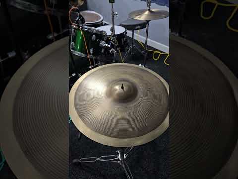 Zildjian 18" A Series Rock Crash Cymbal 1982 - 2012 - Traditional image 5