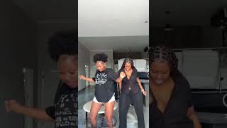 Ha ha ha ha 💙 #africangood #amapiano #dance @officixlly_nolo