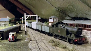 preview picture of video 'Dcc sound-fitted EM gauge layout.'