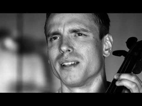 Pavel Čadek feat. Petra Veselá - Po promoci (oficiální video)