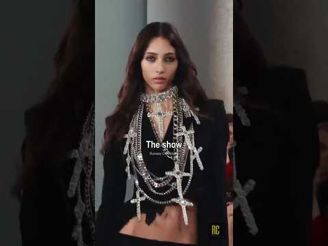 Yasmin Wijnaldum for Blumarine SS26 the rehearsal vs the show 🖤